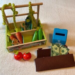 Kids Toy Vegetable Wooden Farm Stand Play Set, Fisher Price